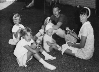 Kegge+Dekker - 1969 Family  Kegge QAL picnic_Australia Inet