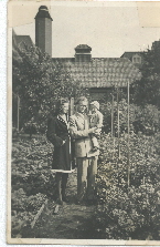 Kegge+Meier 1948 Bep Kegge (Hubertus) &  Helga Kegge-Meier with Olaf in Germany